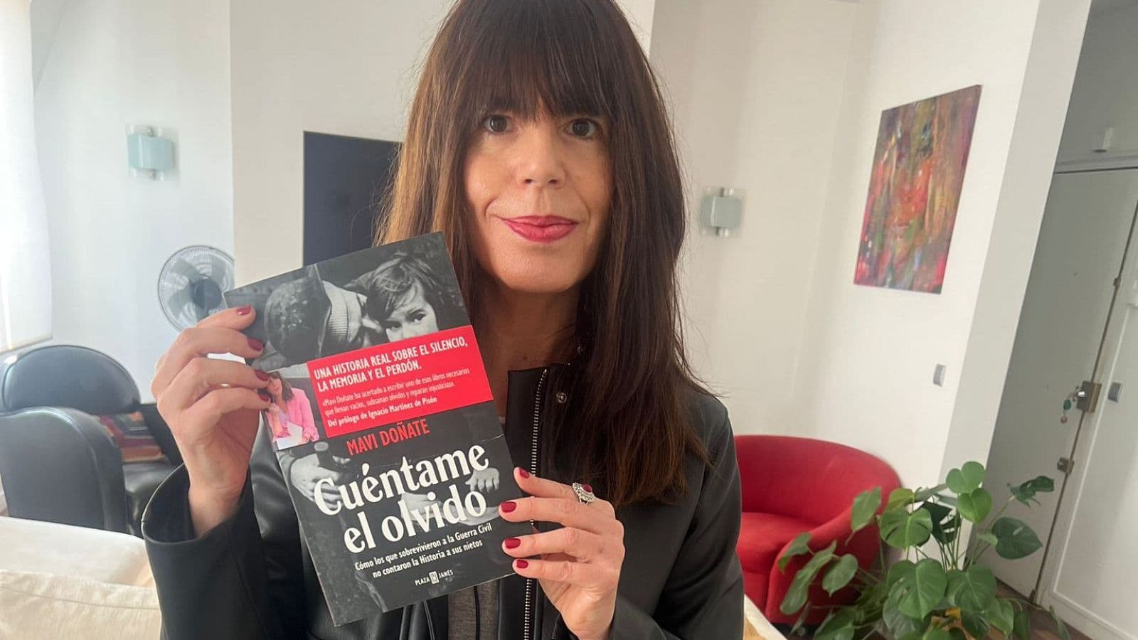 Mavi Doñate recupera el diario de su abuelo, "arrollado por la Historia", en una cárcel franquista