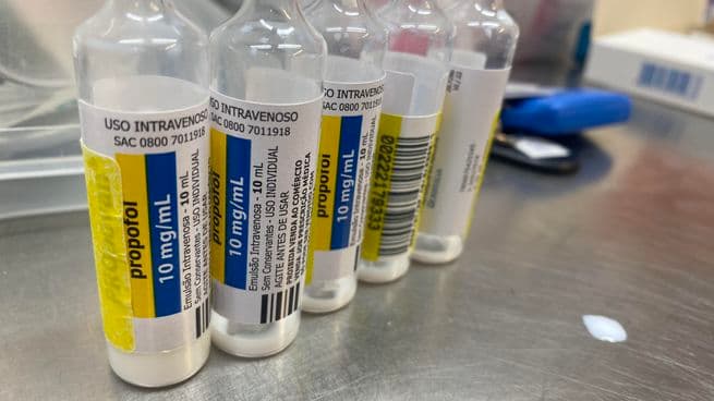 Hallaron muerto a otro enfermero con 50 ampollas de propofol y fentanilo en su departamento