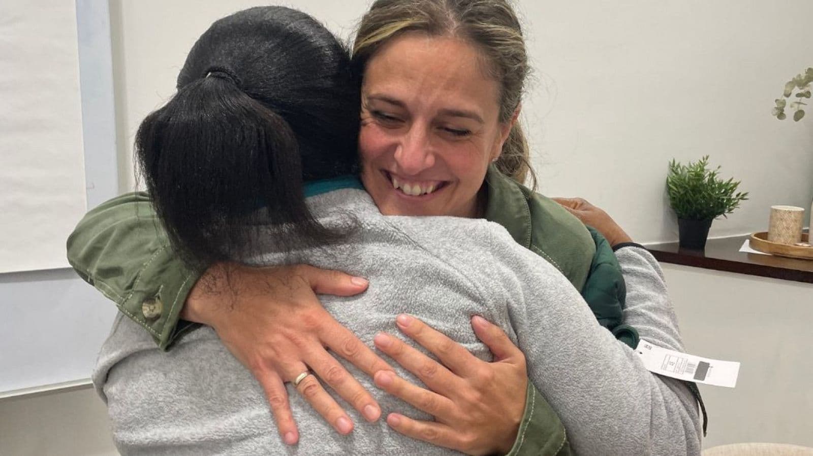 Cinco pasos hacia la libertad, del aislamiento a la autonomía: la ruta de las supervivientes de explotación sexual