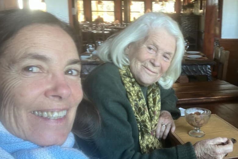 Mónica Cahen D´Anvers junto a su hija Sandra Mihanovich, uno de sus grandes apoyos