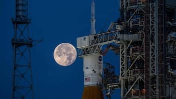 El plan de la Casa Blanca para obtener energía nuclear en la futura base lunar